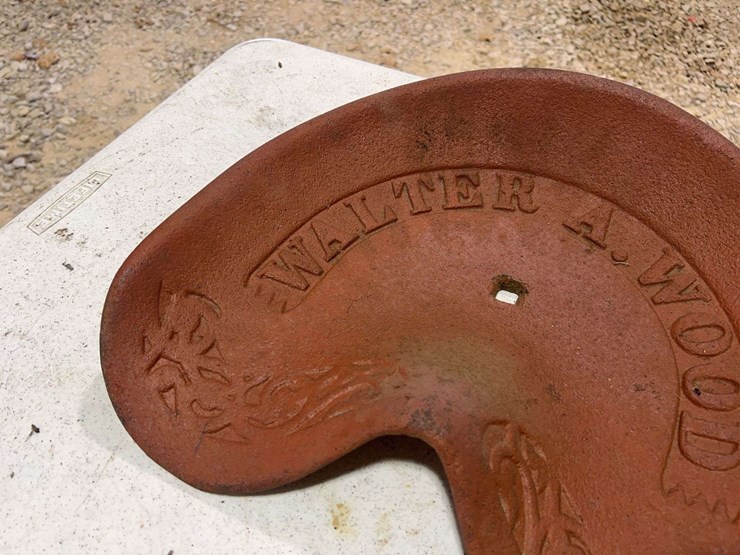 (2)-walter-a.-wood-seats-image-3