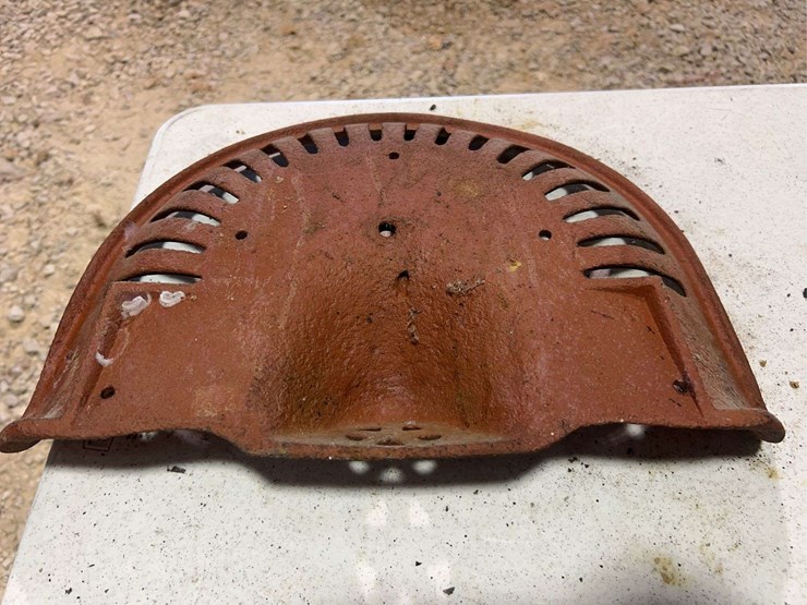 (3)-cast-iron-seats-image-5
