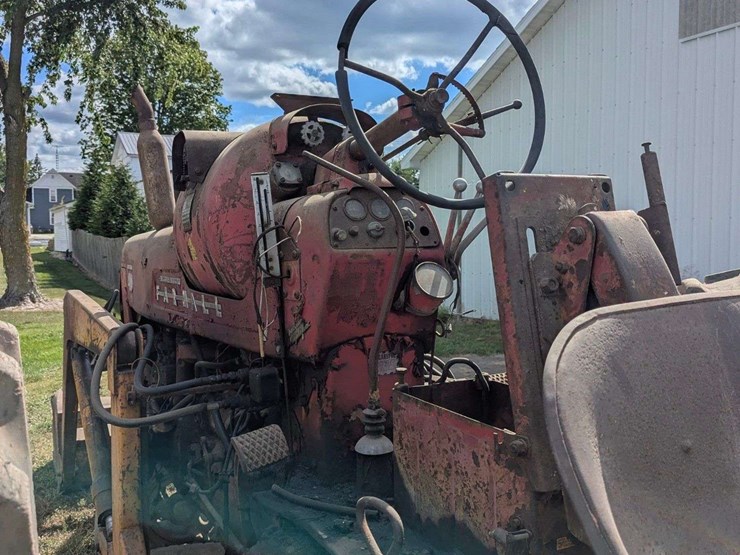 1956-mccormick-farmall-l.p.gas-400-image-9