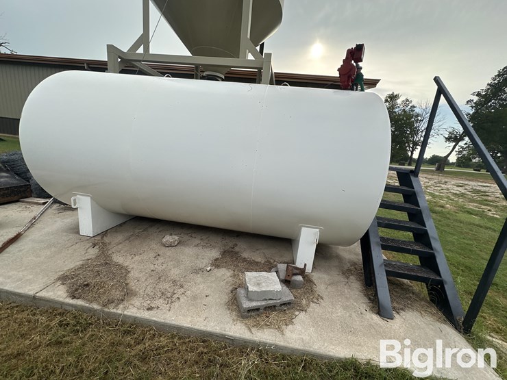 2000-gallon-fuel-tank-image-4