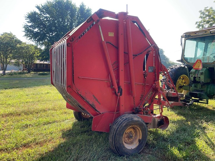 massey-ferguson-560-image-5