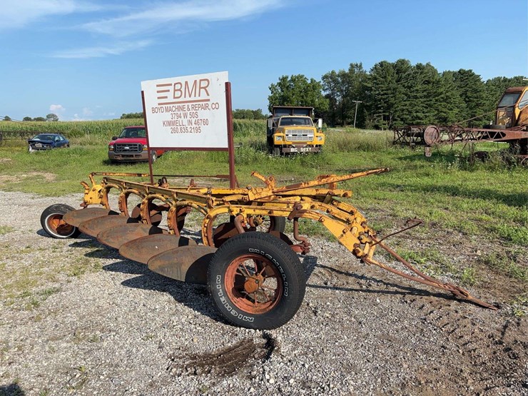minneapolis-moline-plow-image-1
