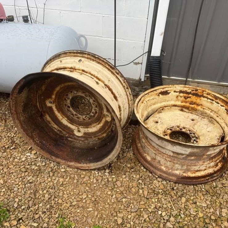 2-28" Tractor Rims