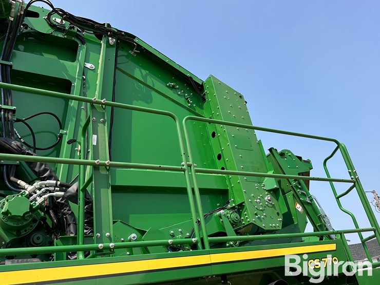 2022-john-deere-cs770-cotton-stripper-image-12
