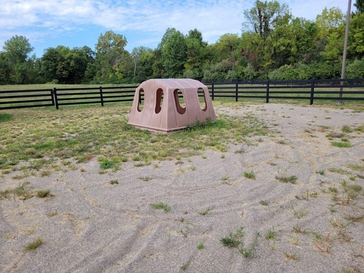 hay-feeder-image-2