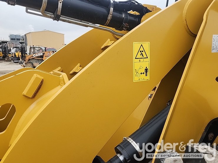 2018-caterpillar-910m-image-24