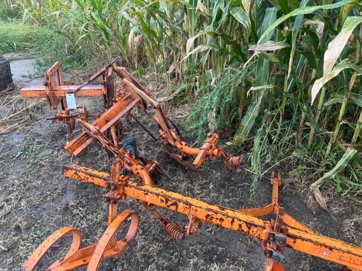 allis-chalmers-cultivator-image-4