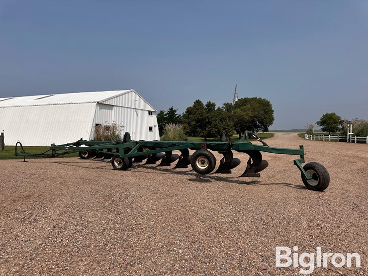 baker-12-16”-12-bottom-land-plow-image-7