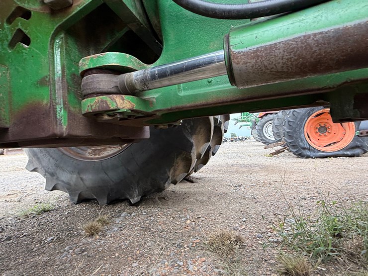 2005-john-deere-9220-image-37