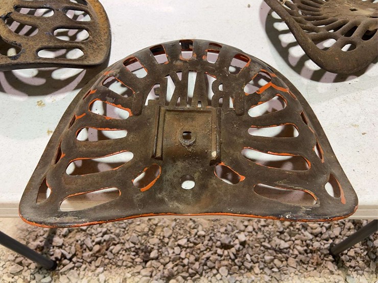(3)-cast-iron-seats-image-10