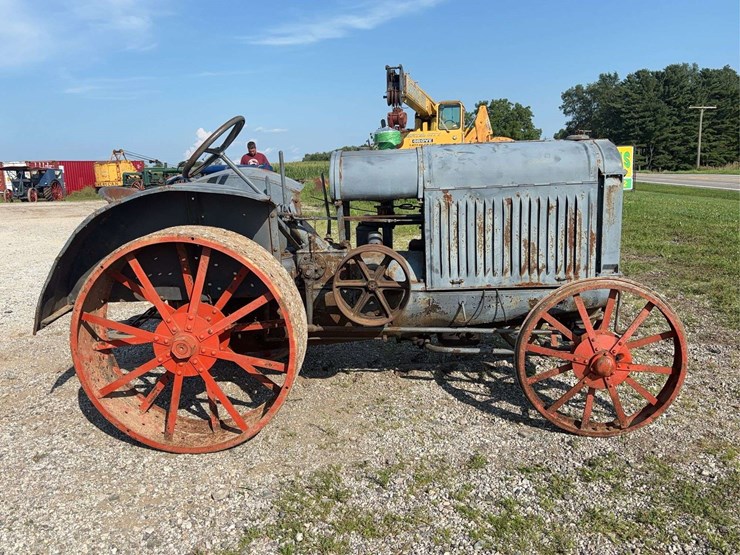 mccormick-deering-10-20-image-2