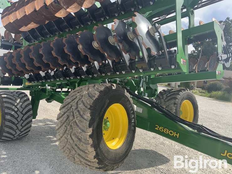 2024-john-deere-2680h-image-18