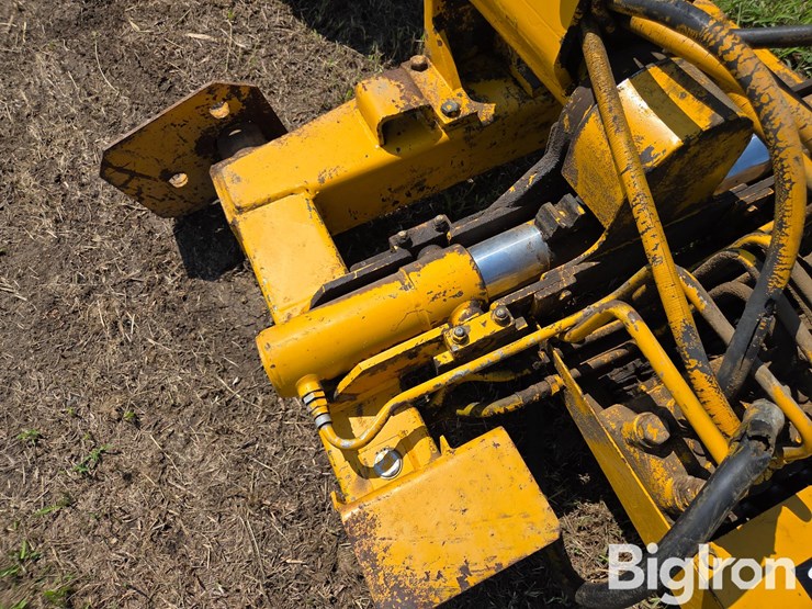 davis-d2100-backhoe-attachment-image-12