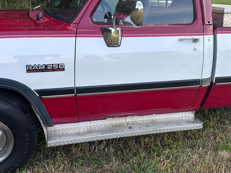 1991-dodge-d250-image-10