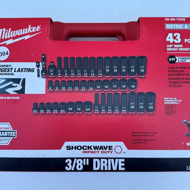 #1004 • Milwaukee 43PC SHOCKWAVE™ Impact Duty 3/8" Drive SAE & Metric Deep 6 Point Socket Set 49-66-7009