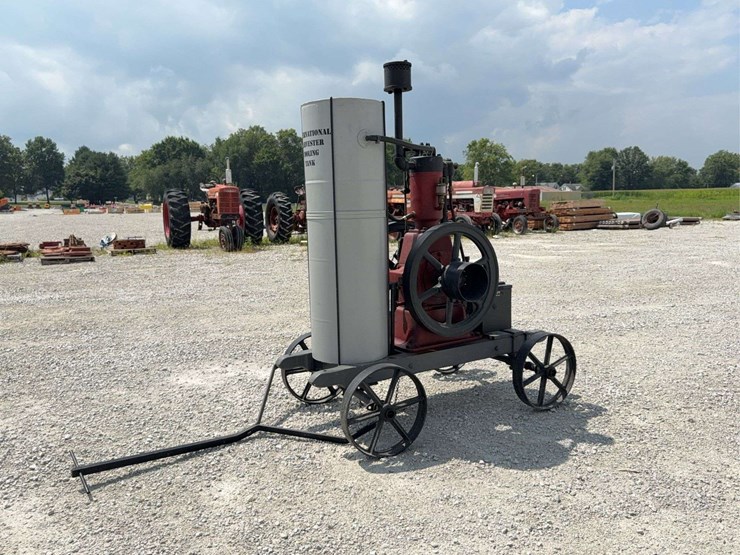 2-hp-international-harvester-“famous”-vertical-engine-with-cooling-tank-image-1