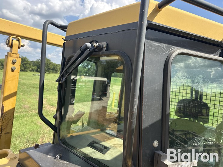 2006-caterpillar-d6r-image-12