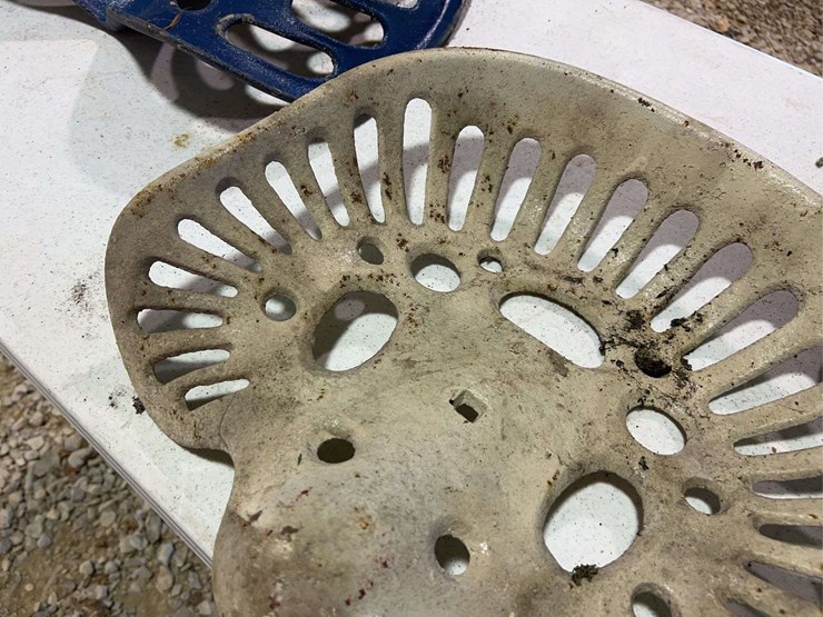 (3)-cast-iron-seats-image-8