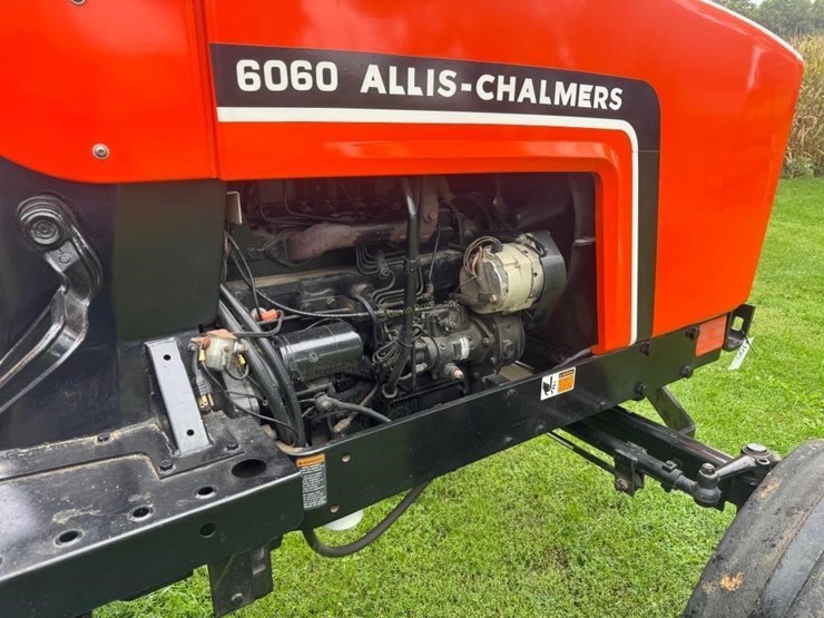 1983-allis-chalmers-6060-tractor-image-11