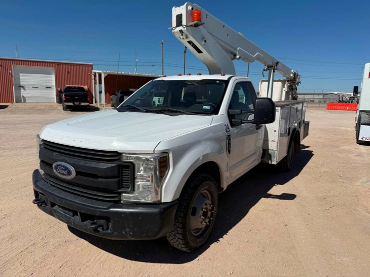 2019-ford-f350-image-1