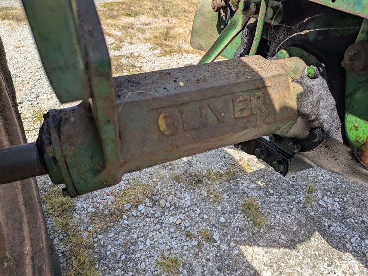 oliver-row-crop-"66"-image-3