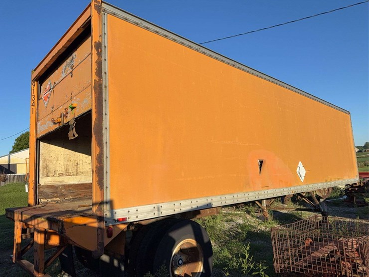 monon-van-trailer-image-4