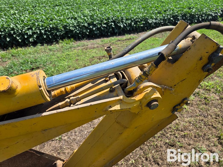 davis-d2100-backhoe-attachment-image-9