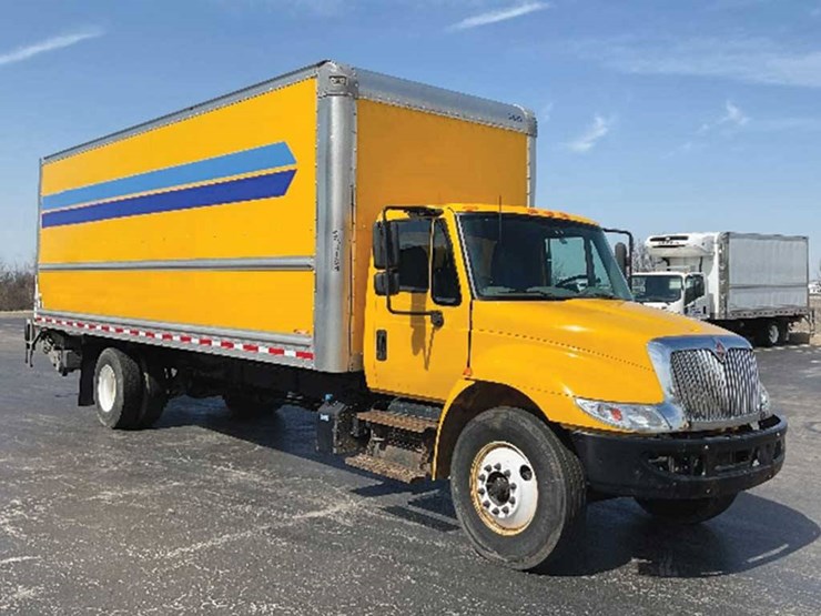 2019-international-durastar-4300-image-1