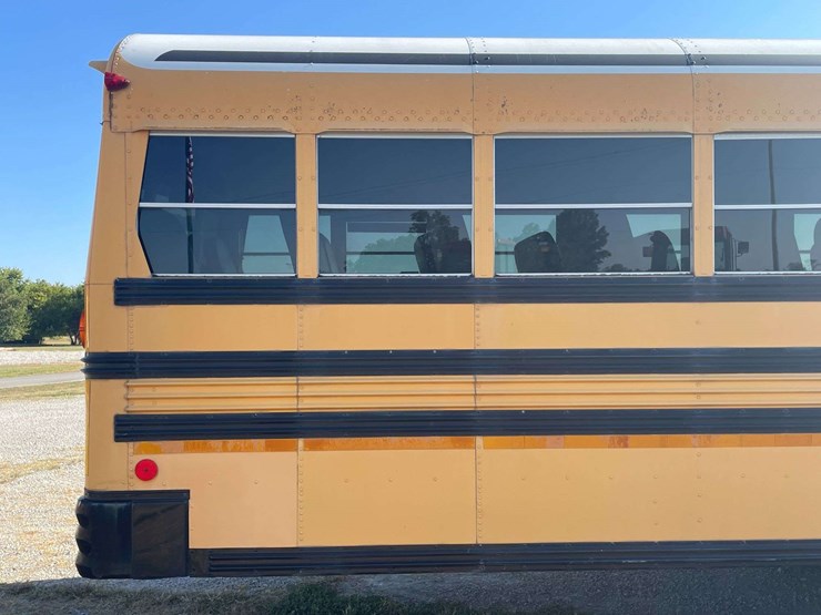 2002-bluebird-school-bus-image-32