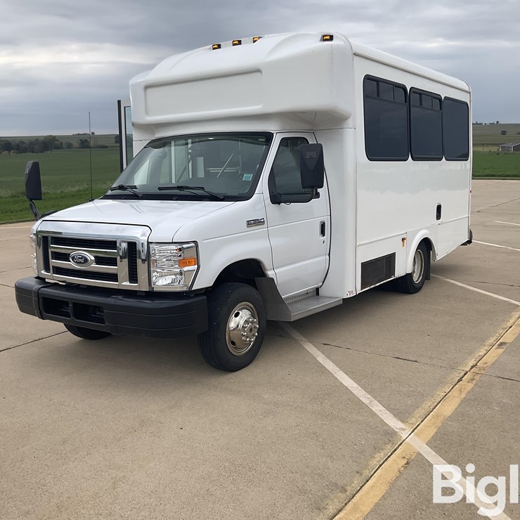 2014 FORD E350