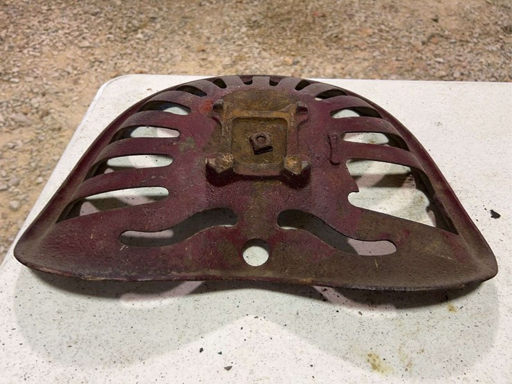 (3)-cast-iron-seats-image-5
