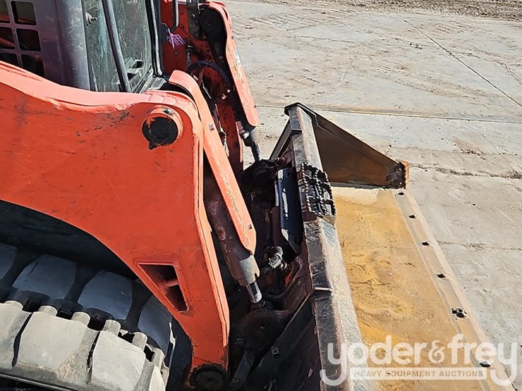 2022-kubota-svl75-2-image-13