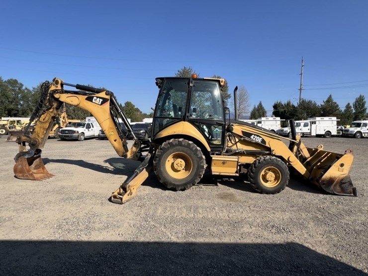 2012-caterpillar-420e-image-3