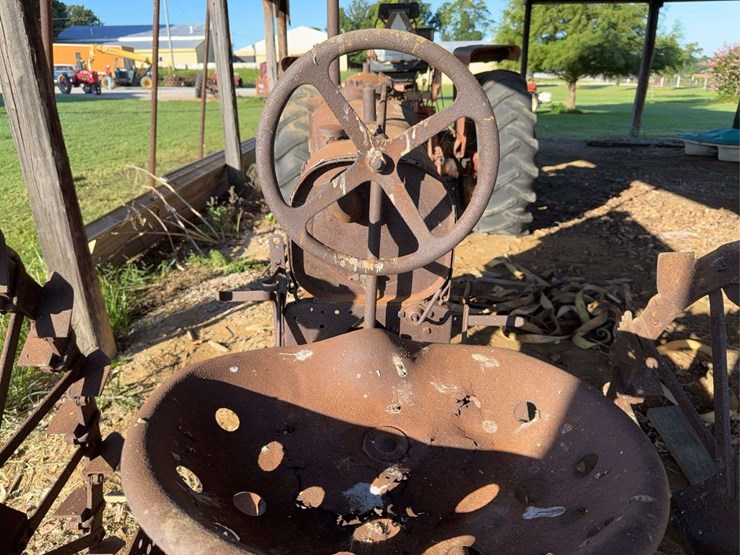 farmall-f-12-image-26