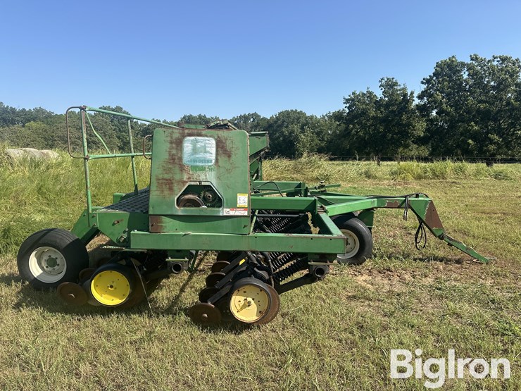 john-deere-750-image-4