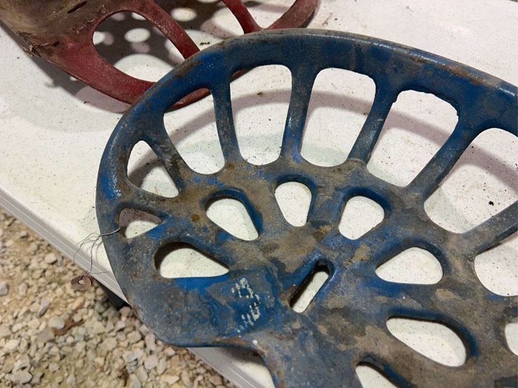 (3)-cast-iron-seats-image-8