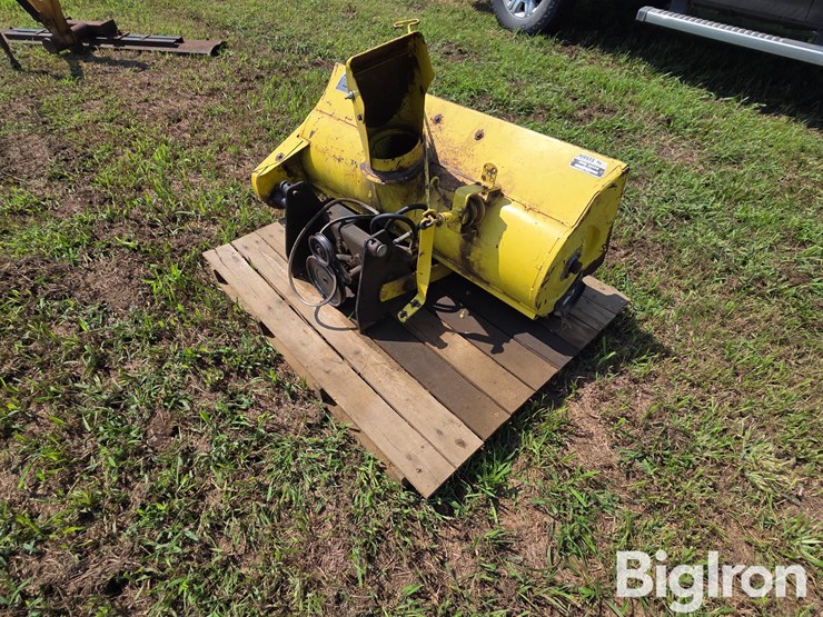 john-deere-g049j-snowblower-attachment-image-1