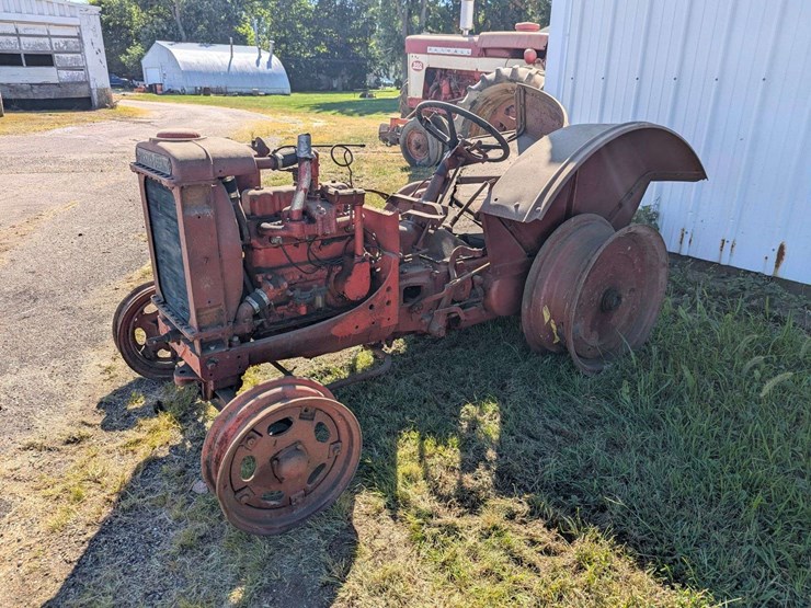 international-harvester-mccormick-deering---0-12-image-2
