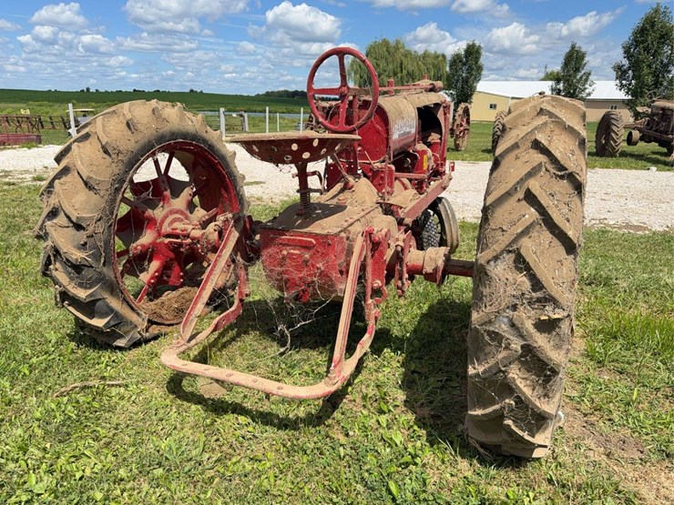 farmall-f-12-image-4