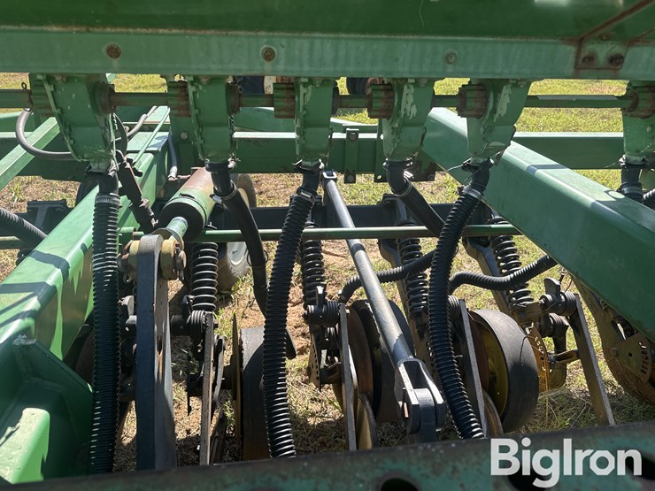 john-deere-750-image-16