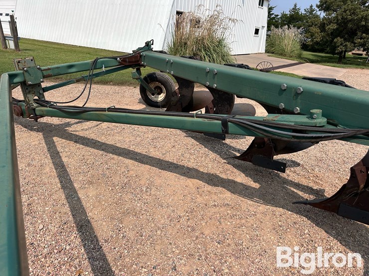 baker-12-16”-12-bottom-land-plow-image-14