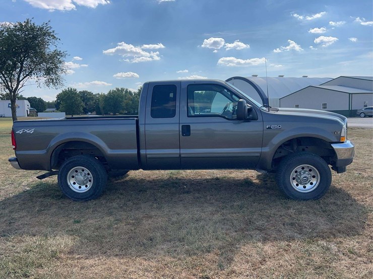 2002-ford-f250-xlt-image-4