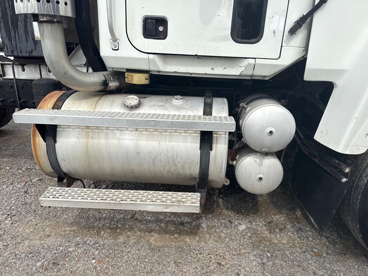 1996-mack-ch613-image-29