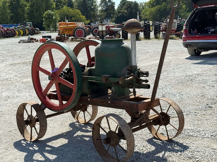 sta-rite-4-hp-hit-&-miss-engine-on-truck-image-11