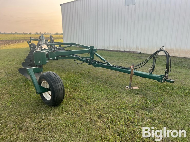baker-3200-9-16”-9-bottom-plow-image-3
