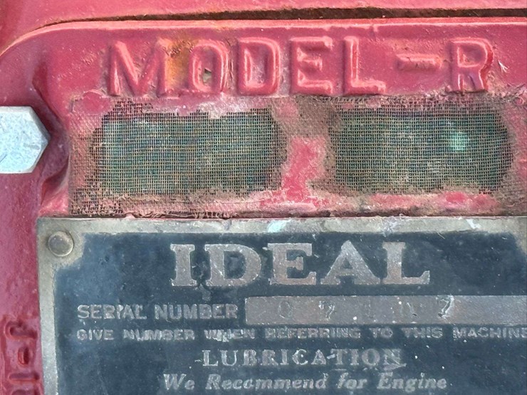 ideal-model-r-engine-image-5