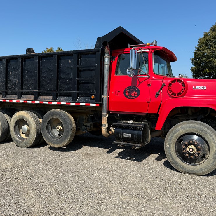 1995 FORD L9000