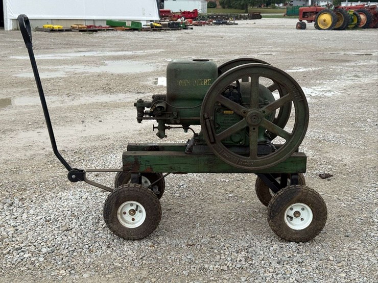 john-deere-1½-hp-type-e-hit-and-miss-engine-image-1