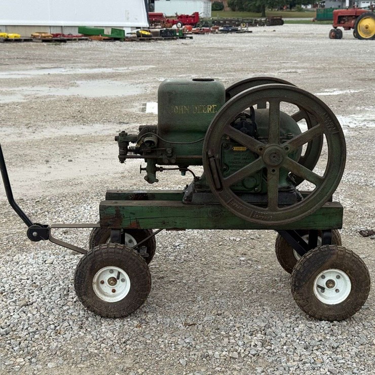 John Deere 1½ HP Type E Hit-and-Miss Engine