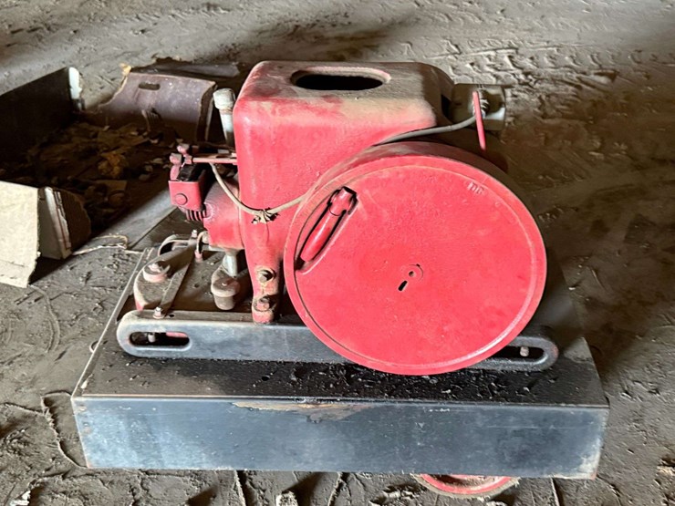 international-harvester-type-lb-1½–2½-hp-hit-and-miss-engine-image-6